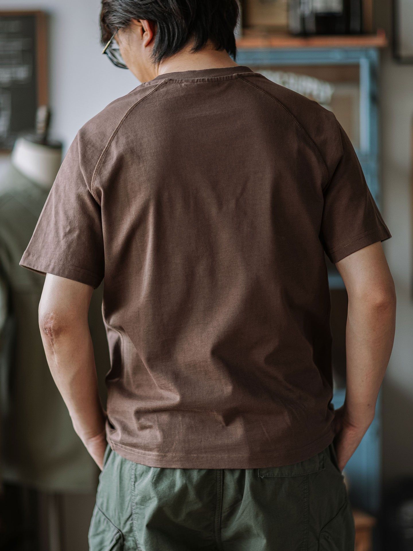 Vintage Club Retro Raglan Sleeve Cotton T-Shirt for Men - Brown, Crew Neck, Short Sleeve